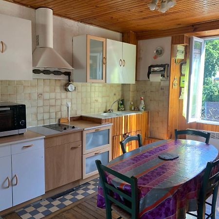 Joli Appartement Dans Une Maison Ancienne Ax-les-Thermes Exteriör bild
