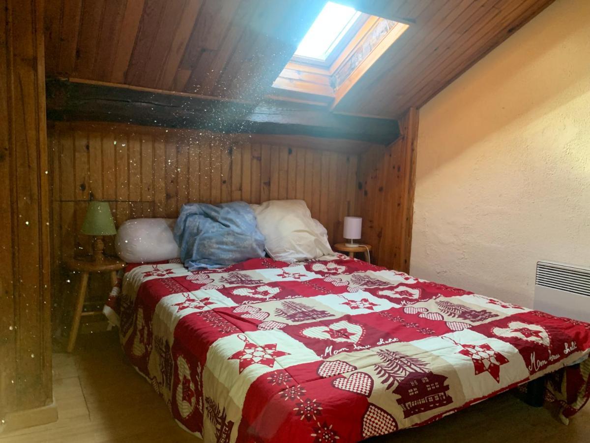 Joli Appartement Dans Une Maison Ancienne Ax-les-Thermes Exteriör bild